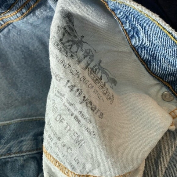 LEVIS 505 Classic Jeans 38 Waist - Inseam Measures 28" Thrashed Classic - Picture 5 of 16